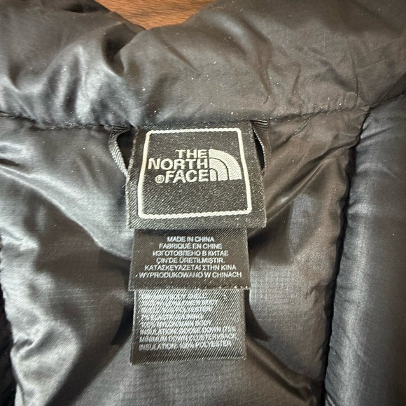 The North Face Puffer Vest Womens Size S 700 Fill Nuptse Down Purple Lightweight - Picture 8 of 14